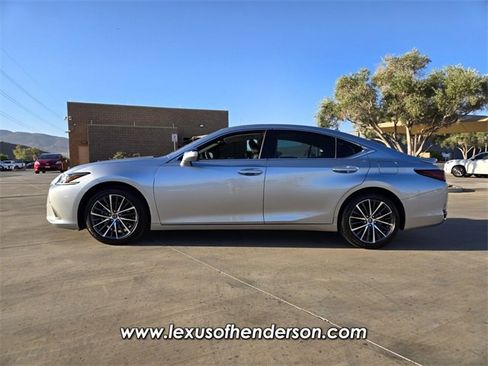Certified 2023 Lexus ES 300h w/ Premium Package image 4