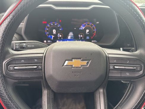 Used 2025 Chevrolet Colorado W/T w/ Advanced Trailering Package image 7