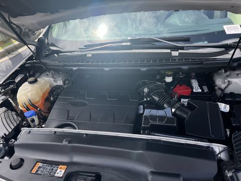 Used 2018 Ford Edge SEL AWD/4WD image 35
