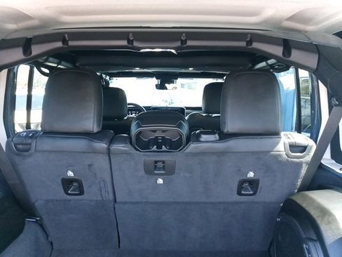 Used 2024 Jeep Wrangler Unlimited Rubicon image 29