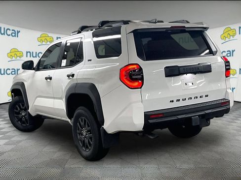 New 2026 Toyota 4Runner SR5 RWD image 5