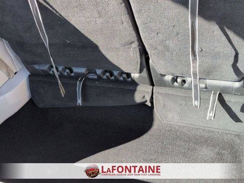 Used 2023 Chrysler Pacifica Touring-L FWD image 28