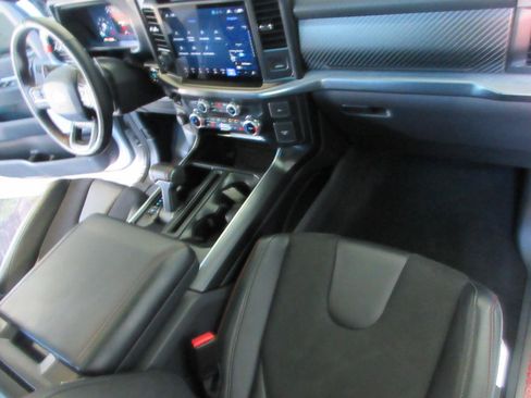 Used 2025 Ford F150 Raptor AWD/4WD image 26
