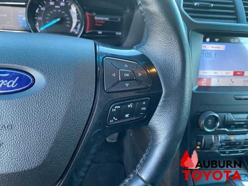 Used 2018 Ford Explorer XLT w/ Equipment Group 201A FWD image 40