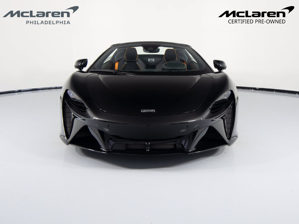 Used 2025 McLaren Artura Spider RWD image 3