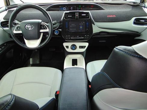 Used 2017 Toyota Prius Three Touring w/ Carpet Mat Package FWD image 22