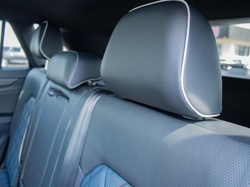 Used 2024 Volkswagen Atlas Cross Sport SEL Premium R-Line image 24