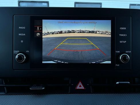 Used 2025 Kia Sportage LX image 29