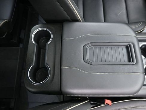 Used 2024 Chevrolet Tahoe Premier w/ Premium Package image 38