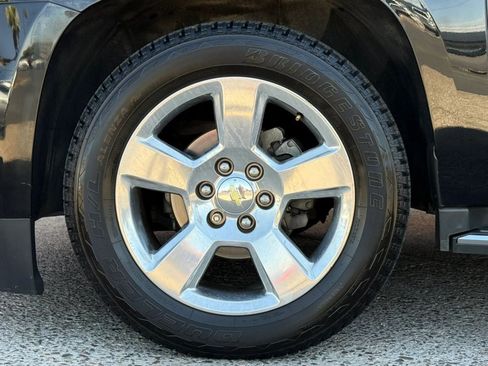 Used 2016 Chevrolet Suburban LTZ RWD image 28