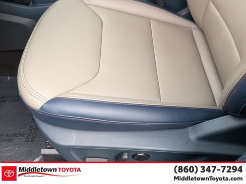 Used 2025 Ford Maverick Lariat w/ 4K Tow Package AWD/4WD image 15