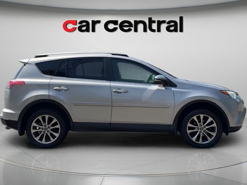 Used 2018 Toyota RAV4 Limited w/ Advanced Technology Package AWD/4WD image 7