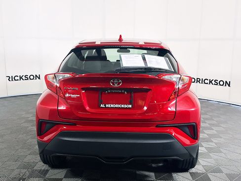 Used 2021 Toyota C-HR XLE image 4