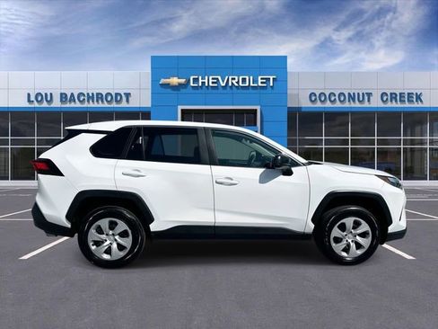 Used 2025 Toyota RAV4 LE image 9