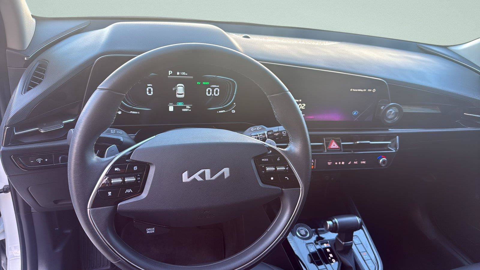 Used 2025 Kia Niro EX FWD image 10