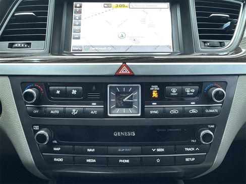 Used 2019 Genesis G80 3.8 image 28