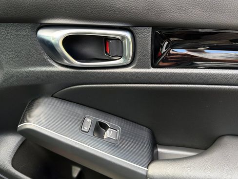 Used 2025 Honda Civic Sport Touring image 21