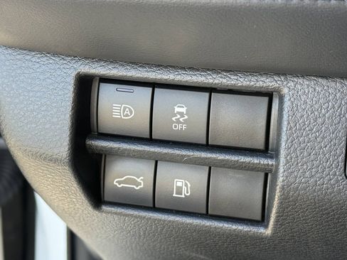 Used 2019 Toyota Avalon XLE w/ Carpet Mat Package FWD image 12