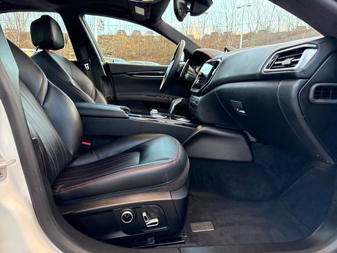 Used 2022 Maserati Ghibli Modena Q4 image 26