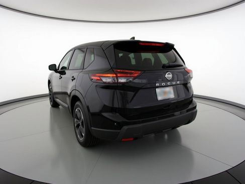 Used 2025 Nissan Rogue SV image 6