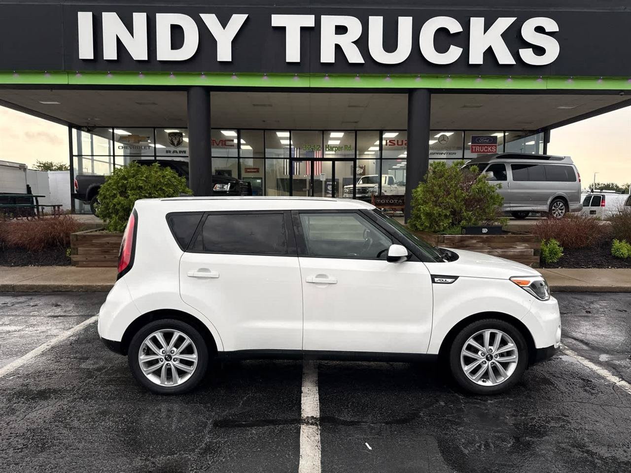 Used 2019 Kia Soul + FWD image 1