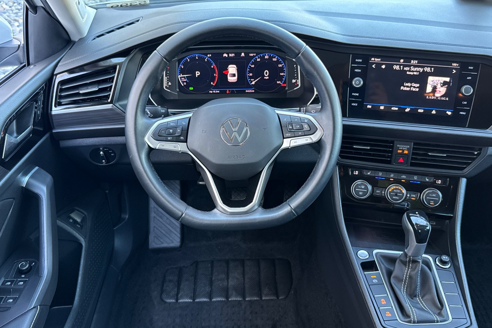Used 2023 Volkswagen Jetta SEL FWD image 14