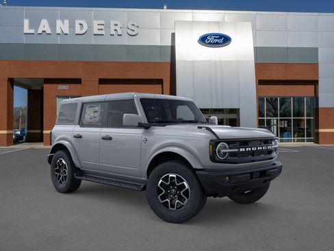 New 2026 Ford Bronco Outer Banks AWD/4WD image 7