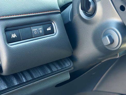 Used 2025 Nissan Armada PRO-4X w/ Pro-4X Premium Package image 17