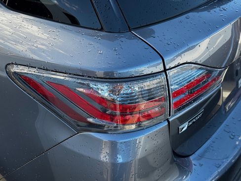 Used 2017 Lexus CT 200h image 7