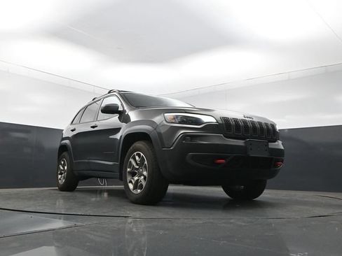 Used 2021 Jeep Cherokee Trailhawk w/ Trailer Tow Group AWD/4WD image 27