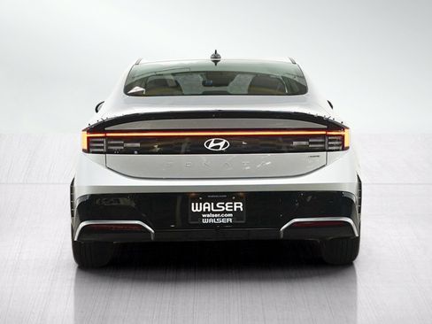 Used 2025 Hyundai Sonata SEL FWD image 4