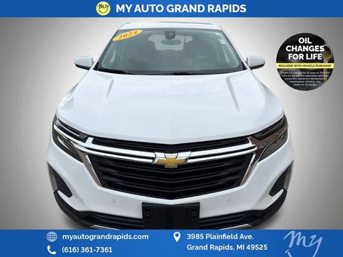 Used 2024 Chevrolet Equinox LT AWD/4WD image 2