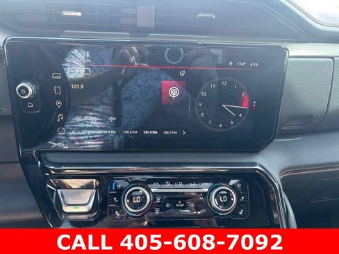 Used 2024 GMC Sierra 1500 AT4 w/ Technology Package AWD/4WD image 17