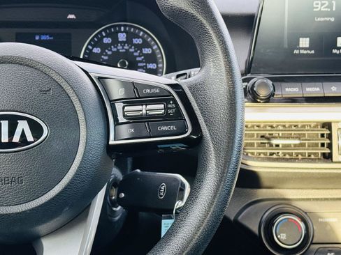 Used 2020 Kia Forte LXS image 12