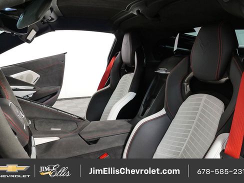Used 2023 Chevrolet Corvette Z06 RWD image 5