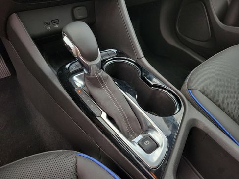 Used 2025 Buick Encore GX Sport Touring w/ Comfort Package image 12