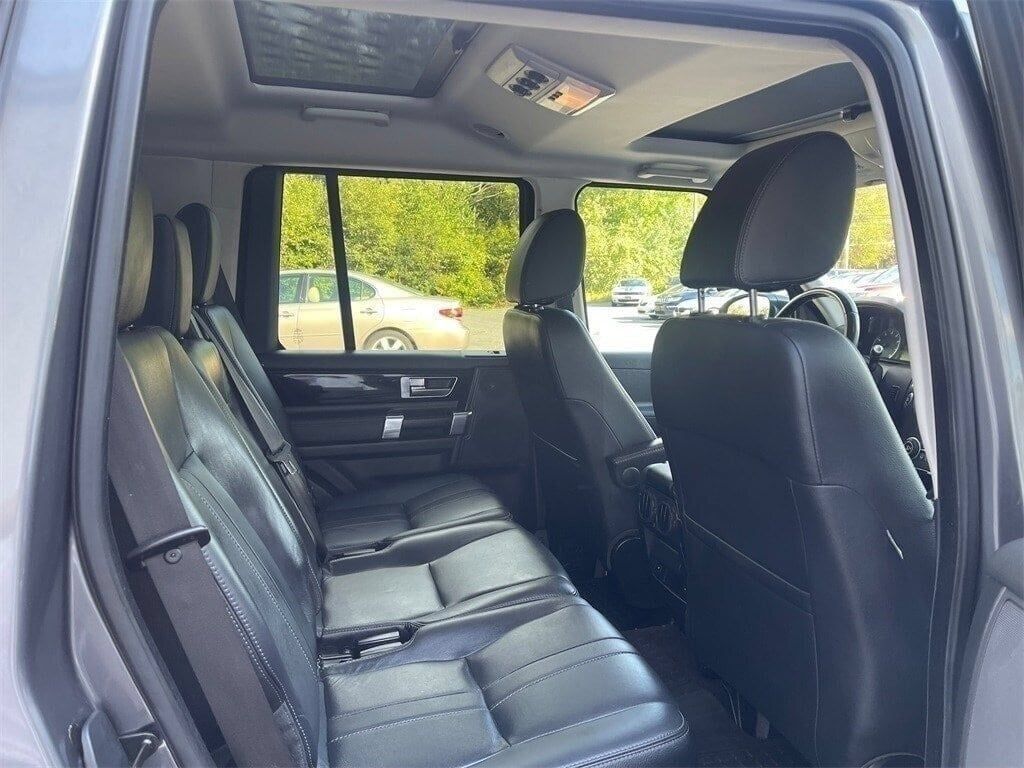Used 2015 Land Rover LR4 HSE AWD/4WD image 14