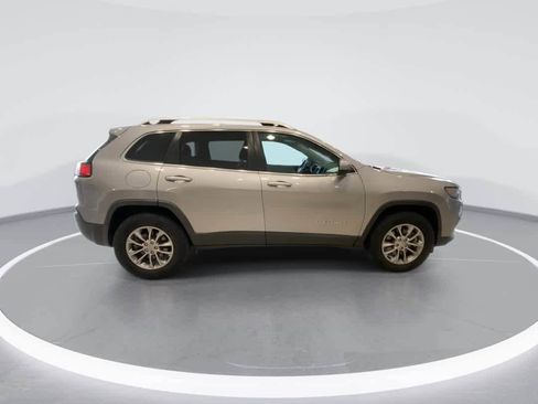 Used 2019 Jeep Cherokee Latitude Plus image 9