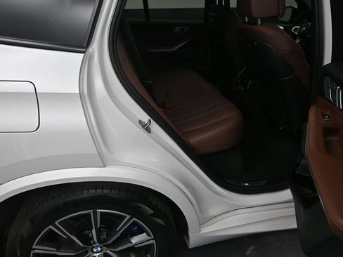 Used 2020 BMW X5 M50i w/ Premium Package AWD/4WD image 24