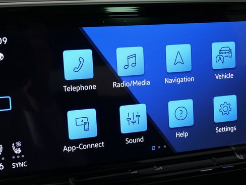 Used 2025 Volkswagen Atlas Cross Sport SEL Premium R-Line image 41