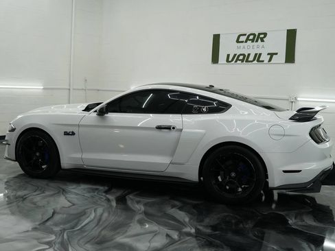 Used 2019 Ford Mustang GT Premium w/ Equipment Group 401A RWD image 18