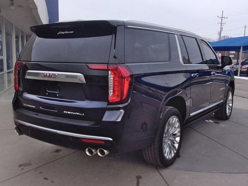 Used 2024 GMC Yukon XL Denali w/ Advanced Technology Package image 19