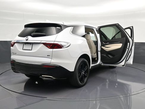 Used 2024 Buick Enclave Essence w/ Sport Touring Edition FWD image 43