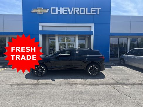 Used 2025 Chevrolet Blazer EV RS AWD/4WD image 2