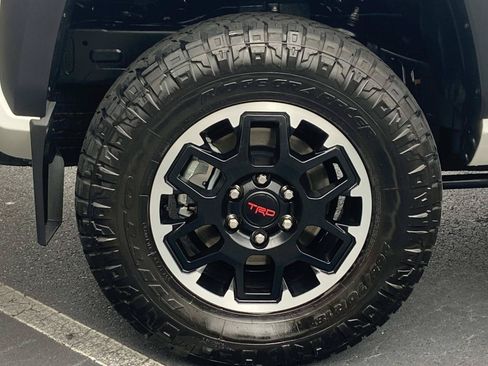 Used 2025 Toyota Tacoma TRD Off-Road AWD/4WD image 7