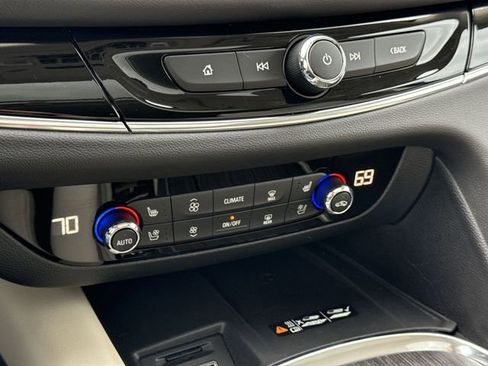 Certified 2023 Buick Enclave Avenir w/ Avenir Technology Package image 18