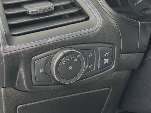 Used 2022 Ford Edge Titanium w/ Equipment Group 301A AWD/4WD image 14