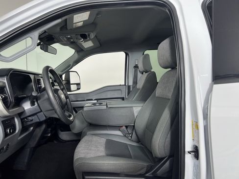 Used 2024 Ford F350 XLT w/ FX4 Off-Road Package image 21