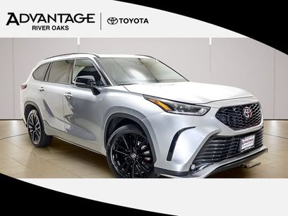 Used 2025 Toyota Highlander XSE