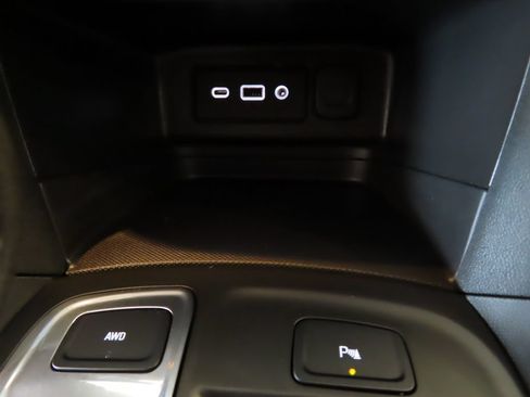 Certified 2024 Chevrolet Equinox LT AWD/4WD image 15
